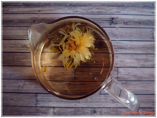 20151201-teavanafloweringpineapple3